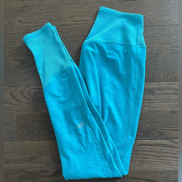 Alo Yoga Leggings - Picture 6 of 7